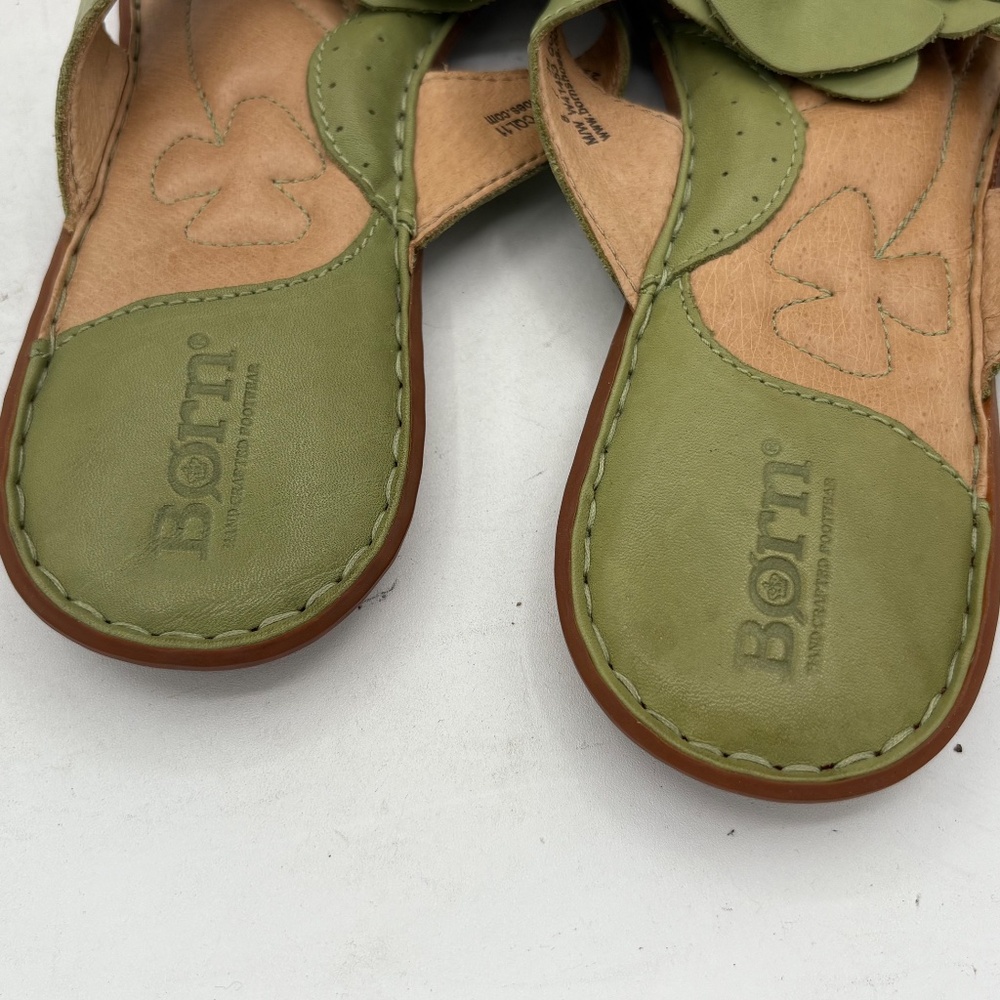 BORN Size 8/39 Green Flower Leather Thong Style Slides Sandals - Picture 4 of 8